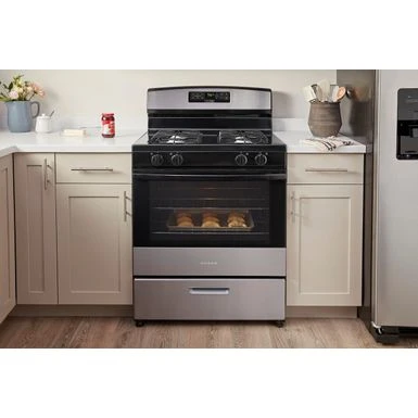 Amana - 5.1 Cu. Ft. Freestanding Gas Range With Bake Assist Temps - Stainless Steel 7 Amana - 5.1 Cu. Ft. Freestanding Gas Range With Bake Assist Temps - Stainless Steel - Image 5