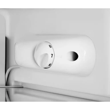 Insignia™ - 1.7 Cu. Ft. Mini Fridge - Black 11 Insignia™ - 1.7 Cu. Ft. Mini Fridge - Black - Image 9