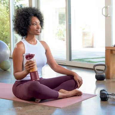 Ninja - Blast 18 Oz. Portable Blender - Cranberry Red 9 Ninja - Blast 18 Oz. Portable Blender - Cranberry Red - Image 7