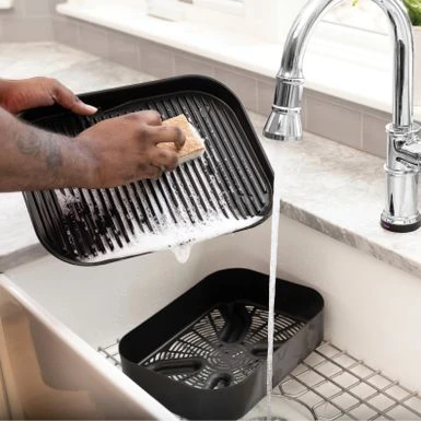 Ninja - Woodfire Outdoor Grill & Smoker, 7-in-1 Master Grill, BBQ Smoker, & Outdoor Air Fryer With Woodfire Technology - Grey 8 Ninja - Woodfire Outdoor Grill & Smoker, 7-in-1 Master Grill, BBQ Smoker, & Outdoor Air Fryer With Woodfire Technology - Grey - Image 7