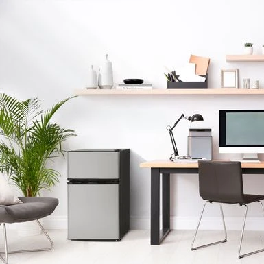 Insignia™ - 3.0 Cu. Ft. Mini Fridge With Top Freezer - Stainless Steel 6 Insignia™ - 3.0 Cu. Ft. Mini Fridge With Top Freezer - Stainless Steel - Image 4